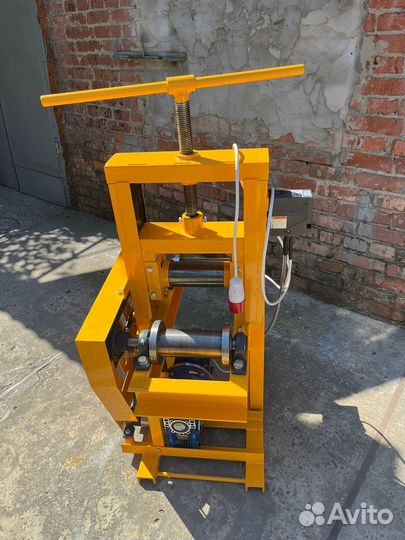 Трубогиб (профилегиб, станок прокатный) нд1 Влк02