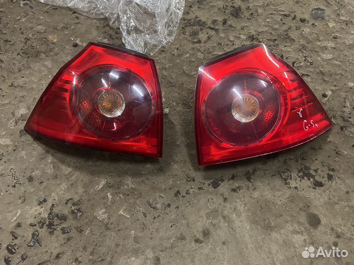 Задний фонарь Фольксваген гольф 5 правый и левый
