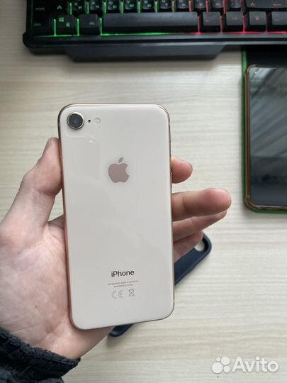 iPhone 8, 64 ГБ