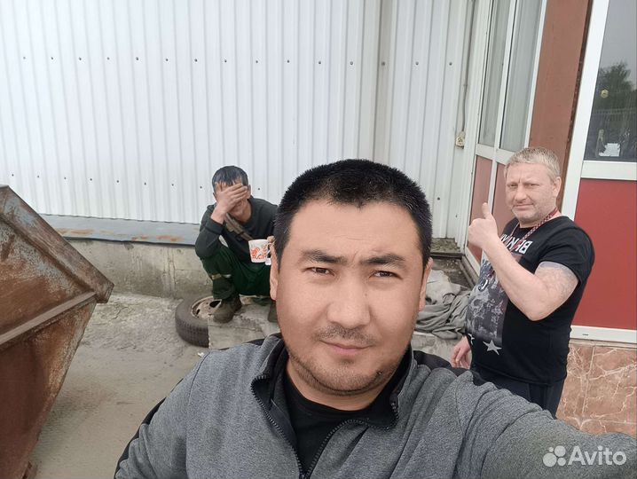 Уборка квартира из хлама и мусора. демонтаж тоже