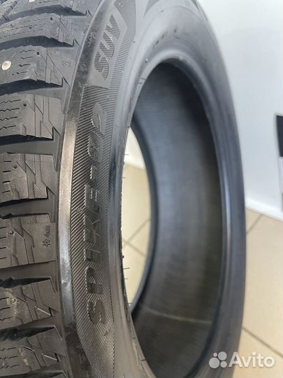 Bridgestone Blizzak Spike-02 SUV 285/50 R20 116T