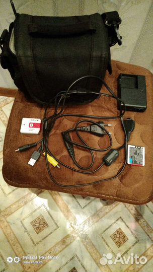 Sony Cyber-shot DSC-H7