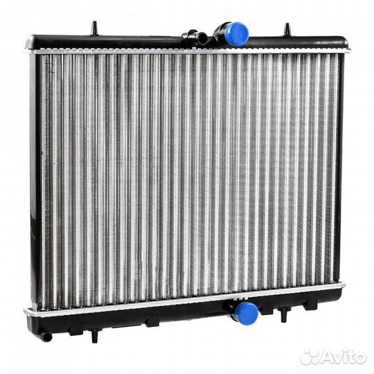 Радиатор охлаждения двигателя
