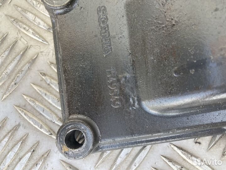 Крышка картера кпп Scania 1549549