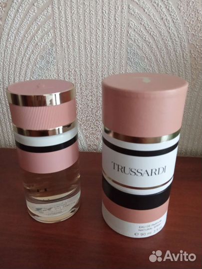 Парфюмированная вода женская 