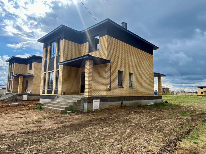 Коттедж 145 м² на участке 6 сот.