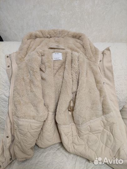 Модная осенняя женская куртка Bershka