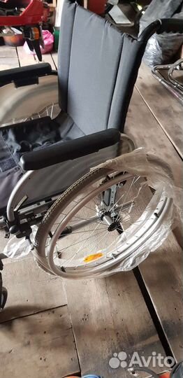 Инвалидная коляска новая