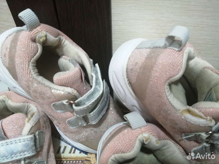 Кроссовки для девочки