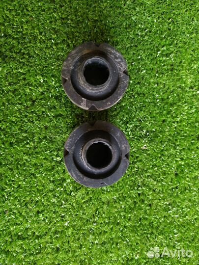 Подушка радиатора Toyota Corolla 180