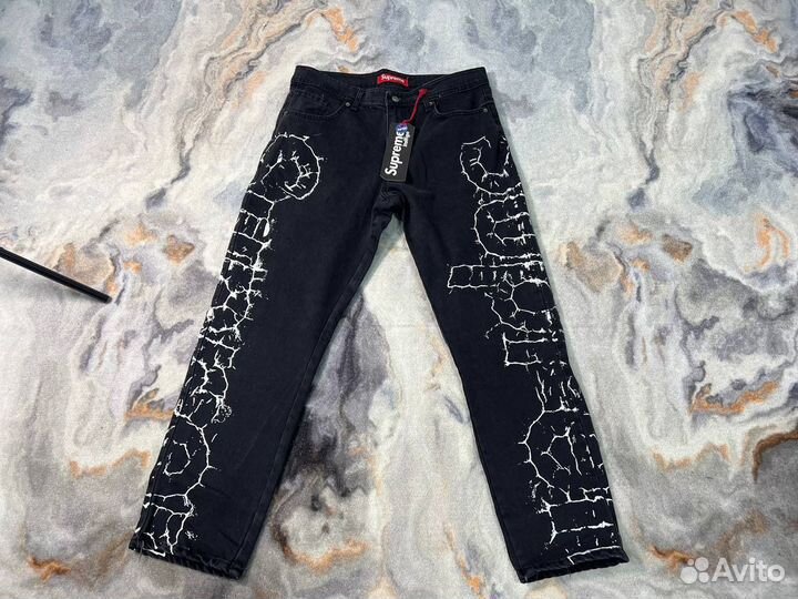 Джинсы supreme
