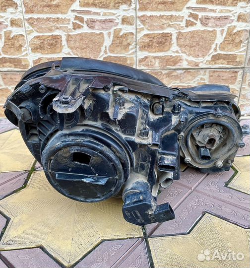 Левая Фара Mercedes w211