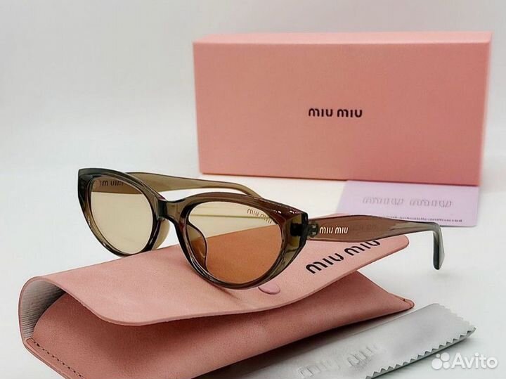 Солнцезащитные очки miu miu