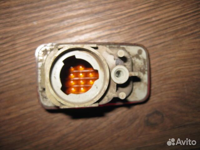 Повторитель на крыло Mitsubishi Galant (89-92 года