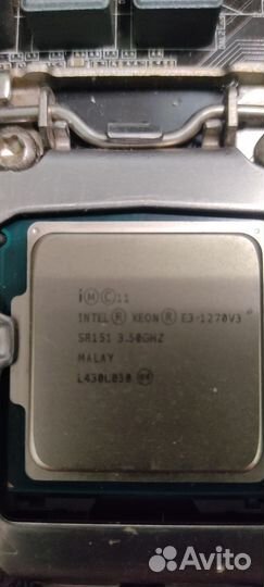 Материнская плата с процессором и памятью