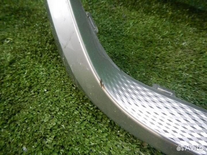 Накладка на решетку радиатора Kia Seltos