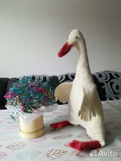 Игрушка, подушка,грелка валяная Гусь лапчатый