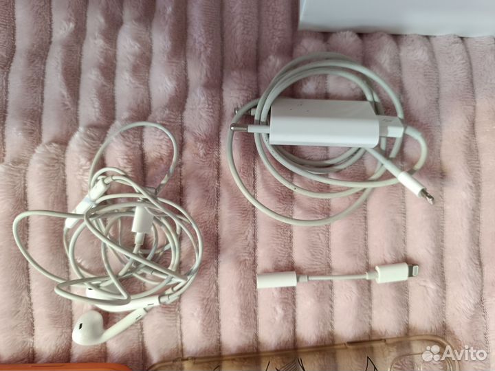 Телефон iPhone 11