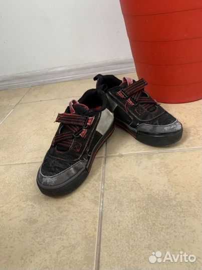 Ролики детские(кроссовки на колесиких)