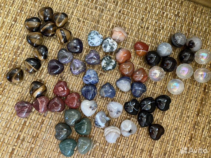 Фигурки талисманы из натуральных камней агат кварц