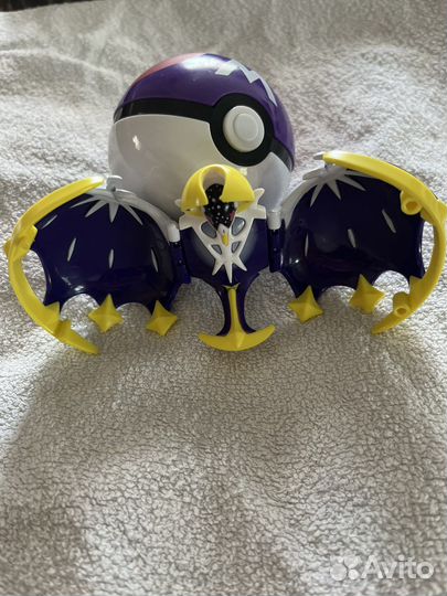 Покемон Лунала