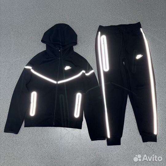 Костюм мужской nike tech fleece с рефликтивамм