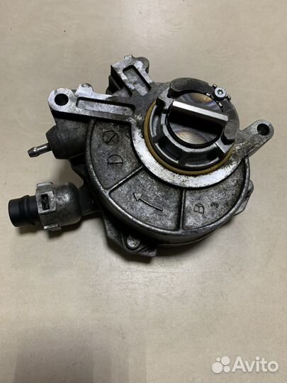 Насос вакуумный BMW N63 B44 11667566291