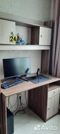 Компьютерный стол