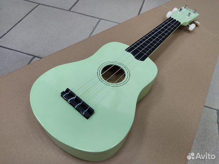 Укулеле в ассортименте