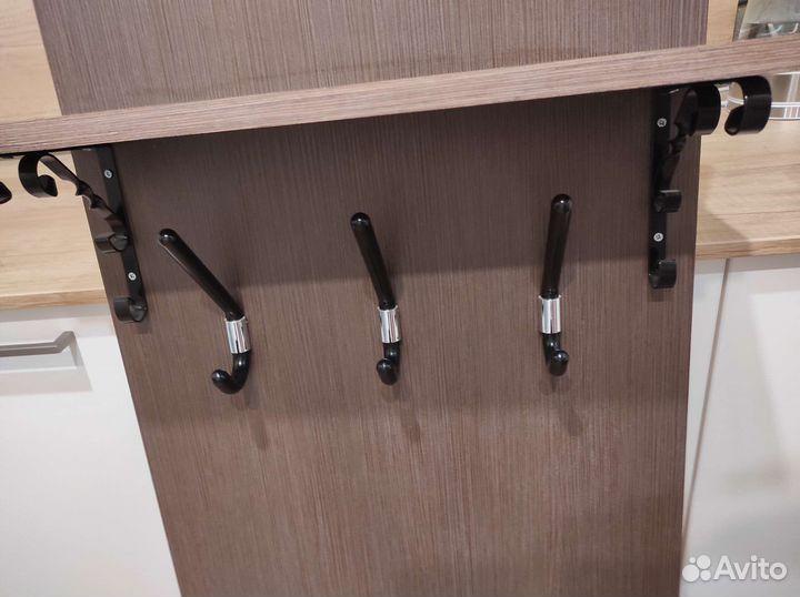 Вешалка в прихожую