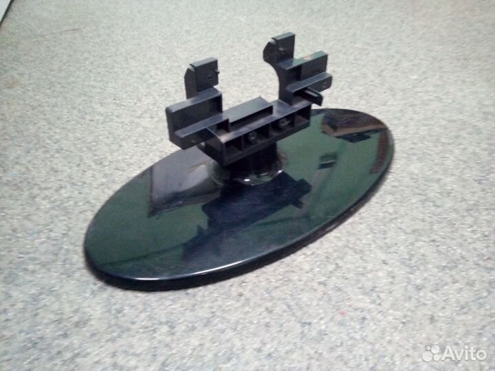 Подставка телевизора LE32C450E1