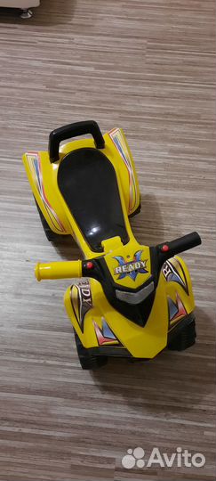 Детская машинка-каталка