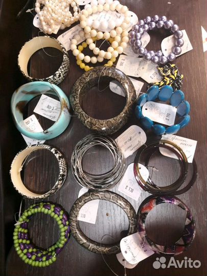 Серьги, браслеты, бусы