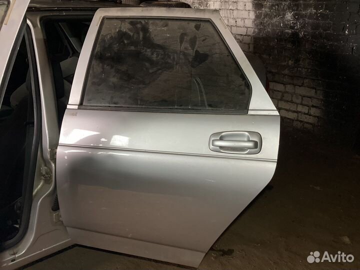 Задняя левая дверь лада приора