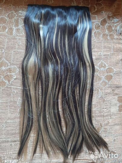 Волосы на заколках