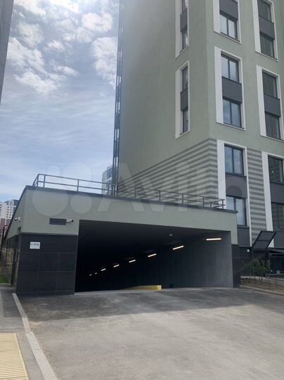 Машиноместо, 14 м²