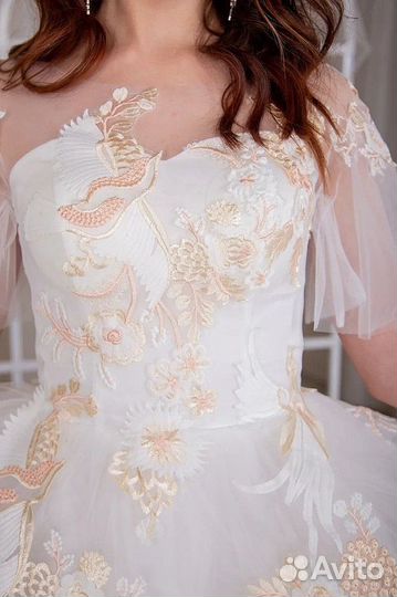 Свадебное платье 40-42размер. Много вещей