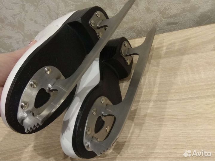 Коньки детские 32