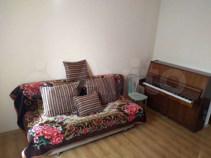 2-к. квартира, 60 м², 3/3 эт.