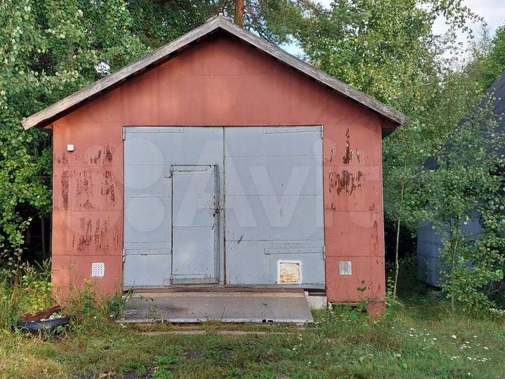 Гараж, > 30 м²