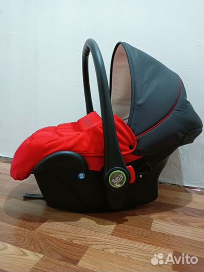 Коляска zippy tutis 3 в 1