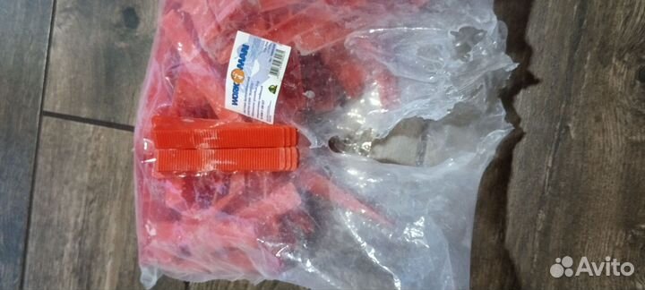 Система выравнивания плитки (свп) и клинья