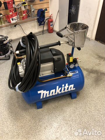 Штукатурная станция с хоппер ковшом Макита