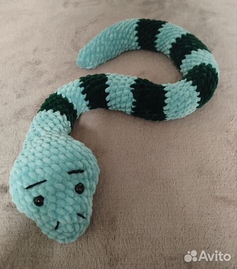 Символ Нового 2025 года - змейка