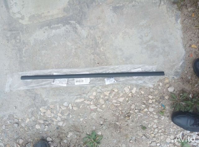 Уплотнитель двери VW Passat B6 на универсал