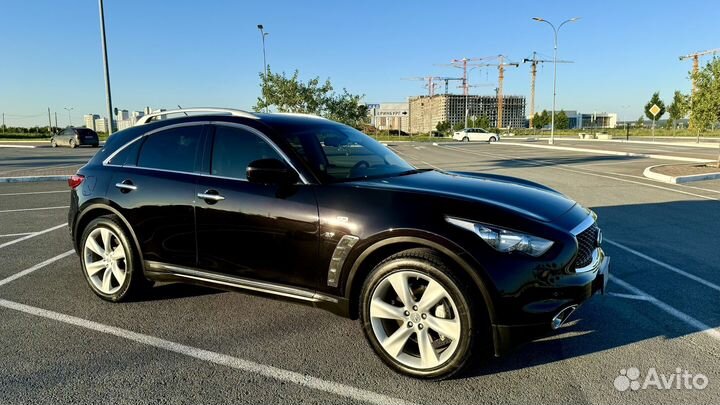 Infiniti QX70 3.7 AT, 2014, 73 000 км