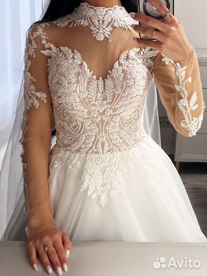 Свадебное платье 42 размера пышное