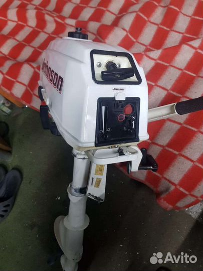 Johnson 3.5 мотор лодочный