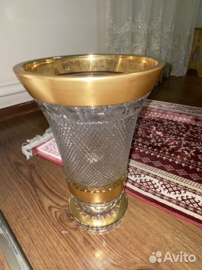 Ваза для цветов хрустальная