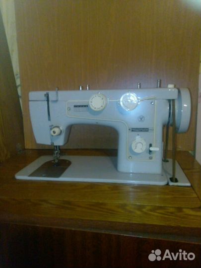 Швейная машинка 